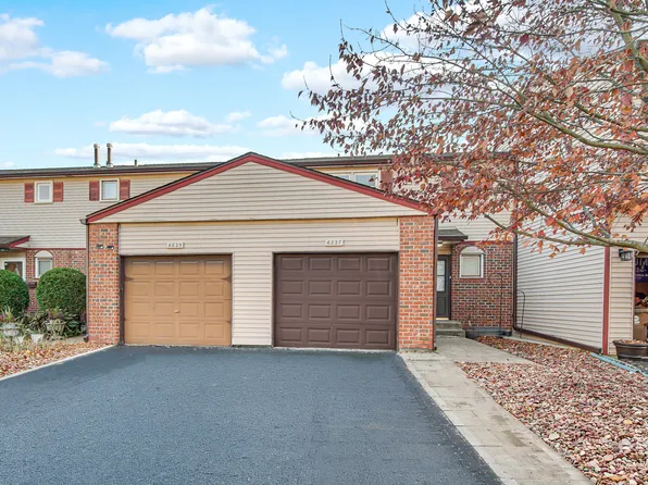 6827 Sussex Rd, Tinley Park, IL 60477