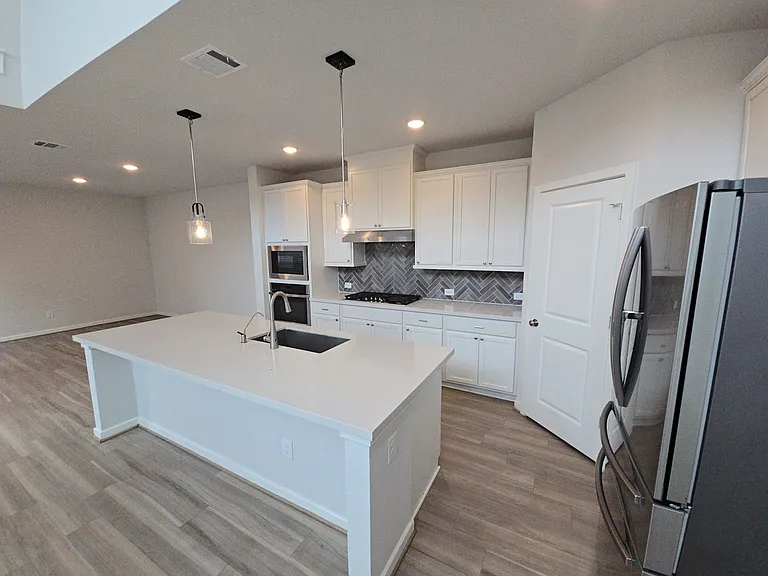 9227 Dearborn Knoll Dr — Photo 22