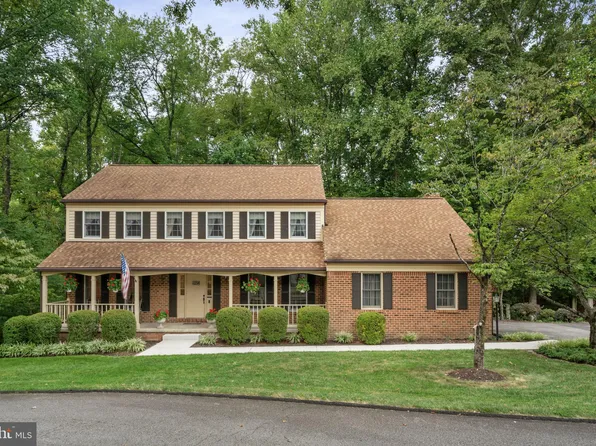 12506 Cavalier Dr, Woodbridge, VA 22192