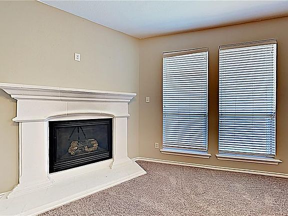 5th image of 2621 Evening Shade Dr