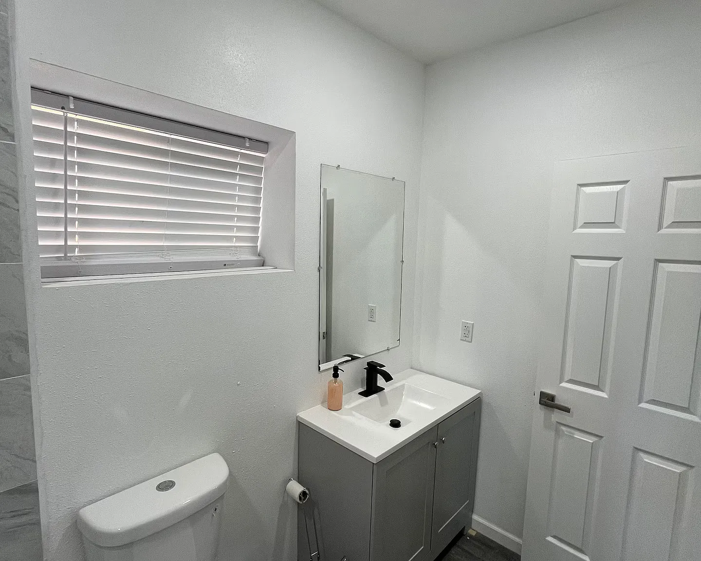 1 bed, 500 sqft, $1,950 — Photo 4