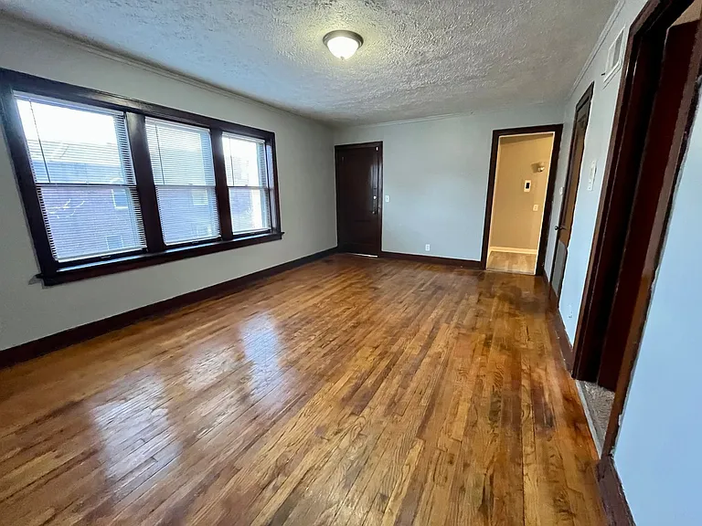 2221 Jones St — Photo 14