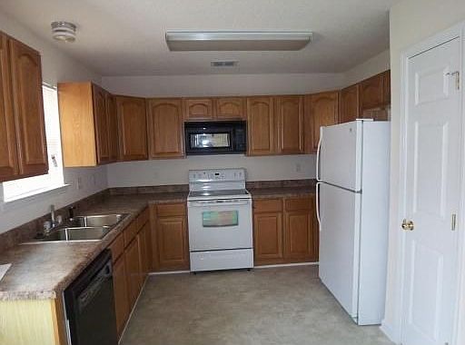 5th image of 1116A Washington Ave