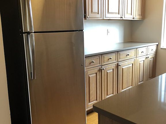 3rd image of 1550 Scarsdale Ave #5