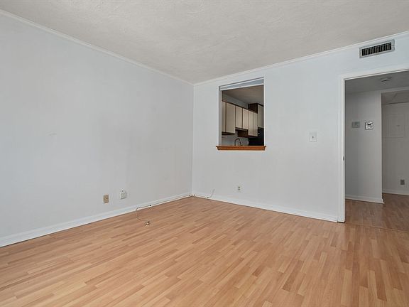 5th image of 84 Gordon St APT 301