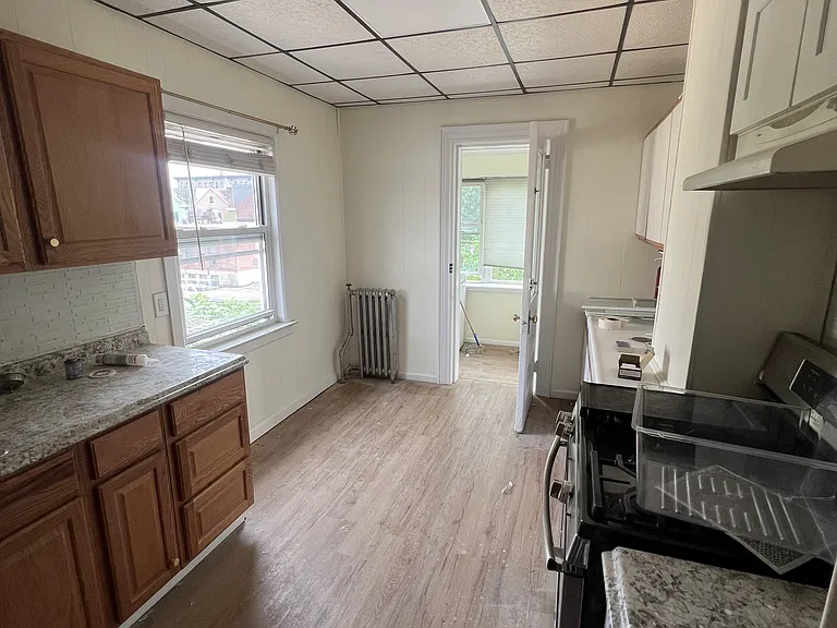 2528 Poplar St #2 — Photo 5