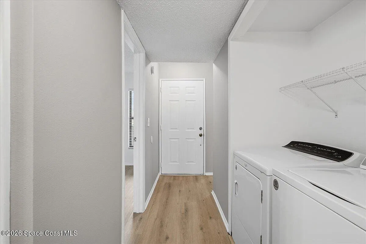 2 bed, 2.0 bath, 977 sqft, $1,450 — Photo 4