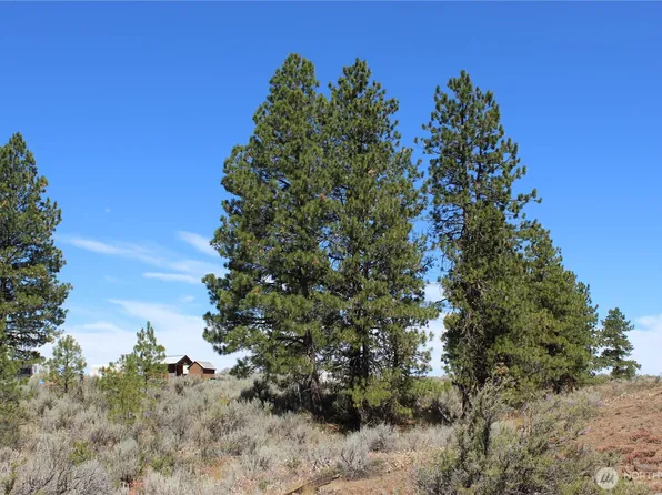 202 Falcon Ridge Road, East Wenatchee, WA 98802