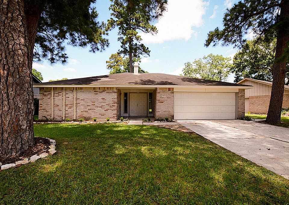 1st image of 7023 Fox Knoll Ln