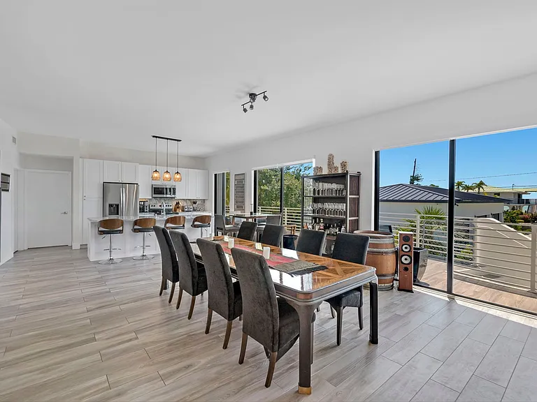 273 W Seaview Dr — Photo 23