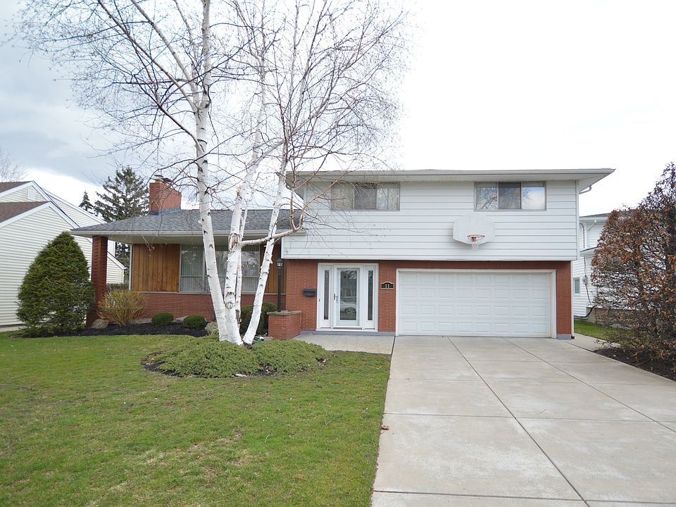 1st image of 11 Wickham Dr