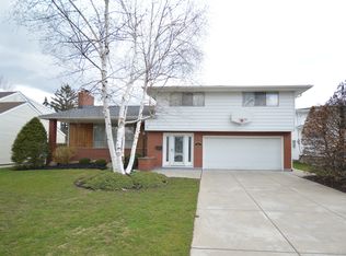 11 Wickham Dr, Buffalo, NY 14221