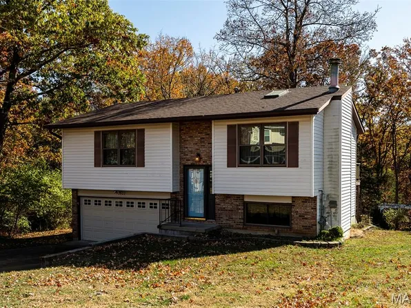 2222 Parkton Way, Barnhart, MO 63012