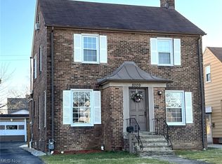 8009 Wainstead Dr, Parma, OH