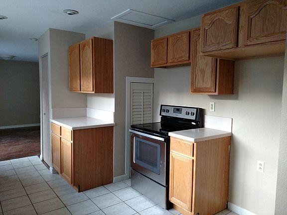 3rd image of 1101 Kurtz St