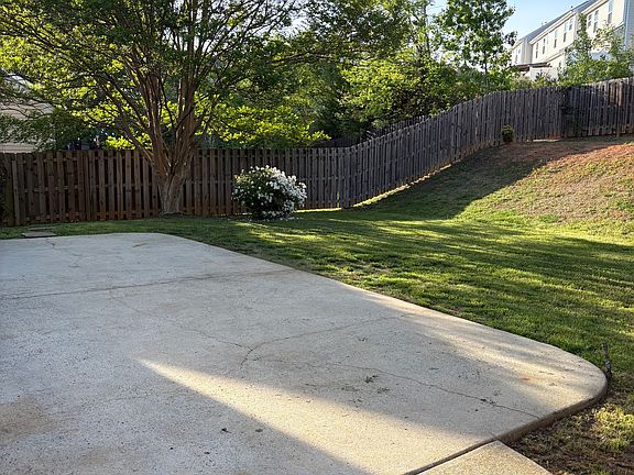 5th image of 10518 Haddington Dr NW