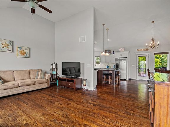 3rd image of 1804 NW 94th Ter