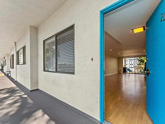 5th image of 1000 Cordova St APT 205
