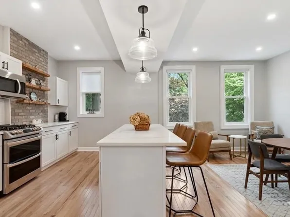 161 Nesbit Street image 1 of 14