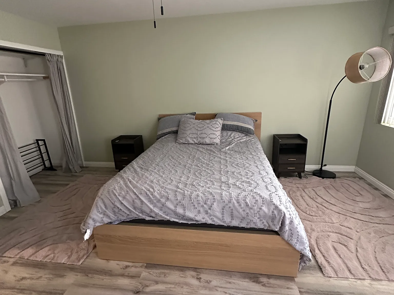 2 bed, 2.5 bath, 1554 sqft, $1,900 — Photo 1