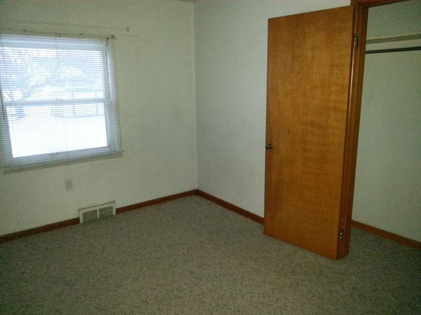 cedar-rapids-iowa-111212871 picture