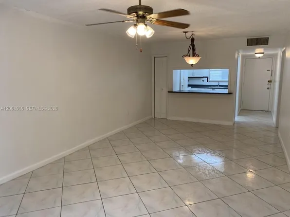 6507 Winfield Blvd APT 126C, Margate, FL 33063
