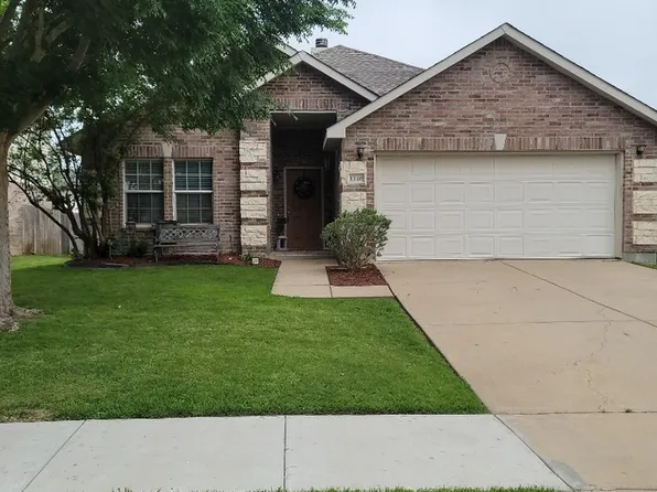 1340 Gayle St, Burleson, TX 76028