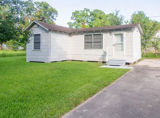 1822 Maryland St #B, Baytown, TX 77520