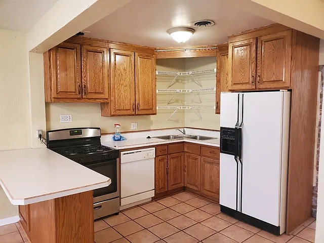 1 bed, 650 sqft, $1,340 — Photo 4