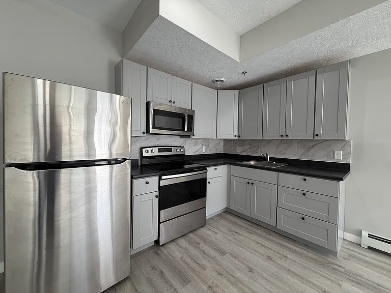 138 Fulton St E #2 — Photo 7