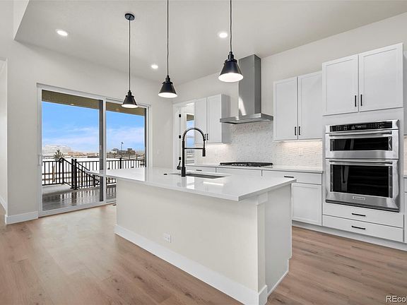 5th image of 1295 Weller Street