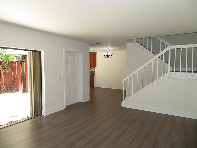 1700 Embassy Dr #708 — Photo 3