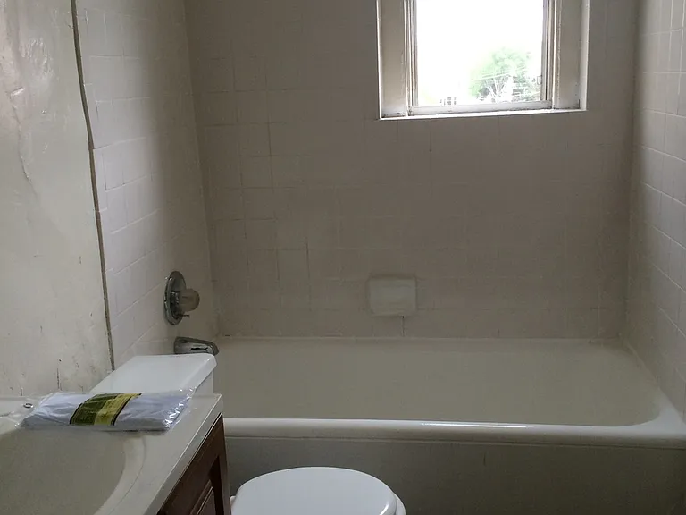 Boulevard Apartments — Photo 4