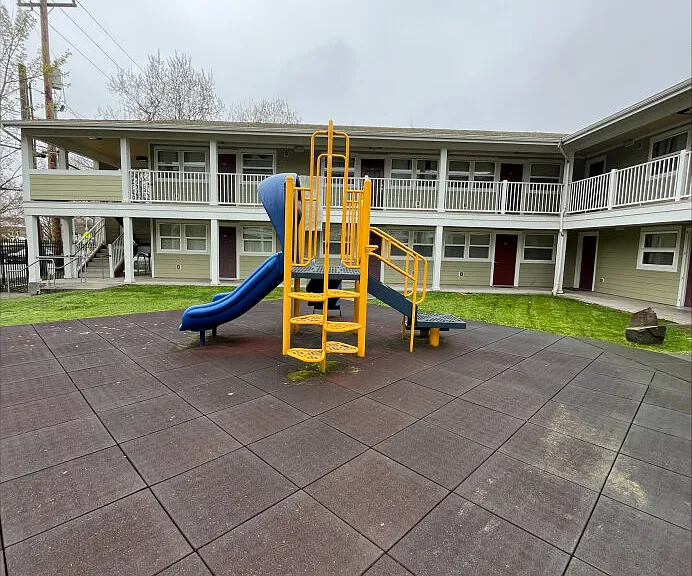 South Shore Court — Photo 6