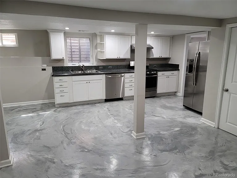 2834 Curtis St #3 — Photo 6