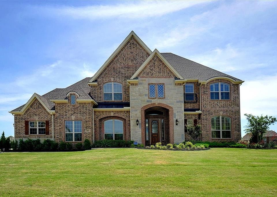 1st image of 324 Honey Creek Ln