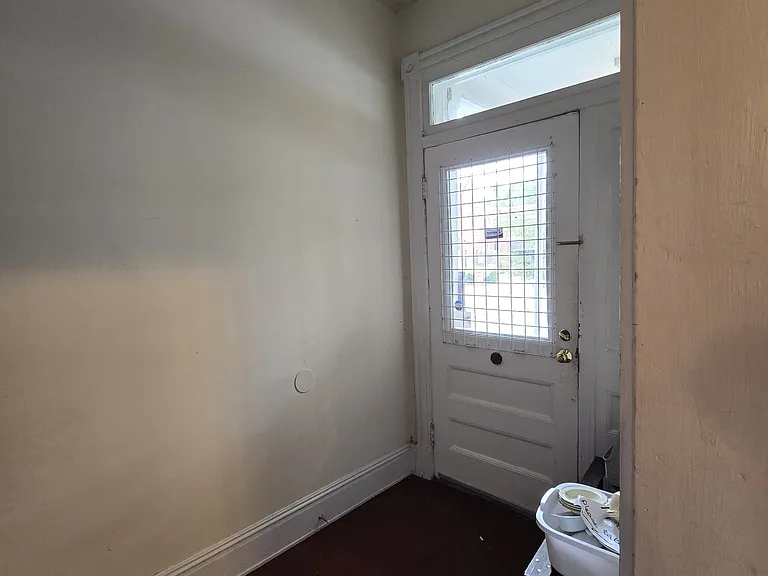 2209 W Main St — Photo 5