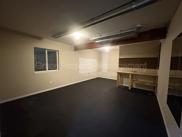 1730 S Poplar St — Photo 27