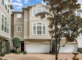 2638 Wroxton Rd, Houston, TX 77005