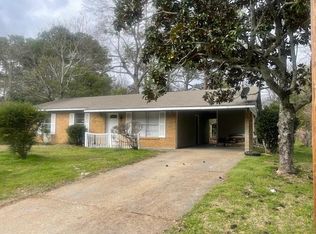 671 Queen Julianna Ln, Jackson, MS 39209