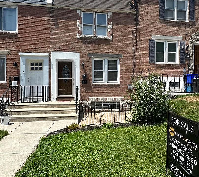 1st image of 351 W Salaignac St