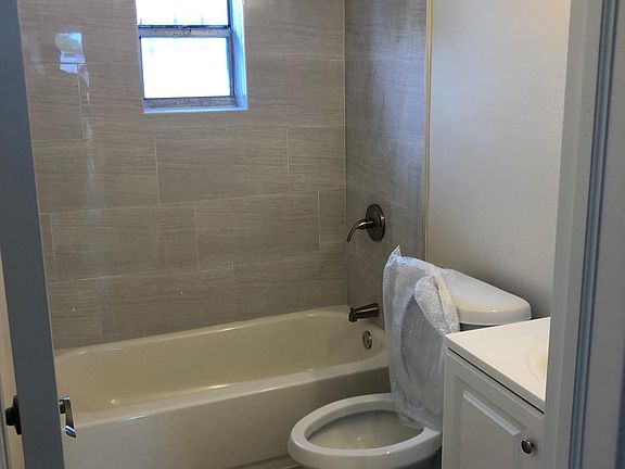 4th image of 11617 SW 215th St #11617