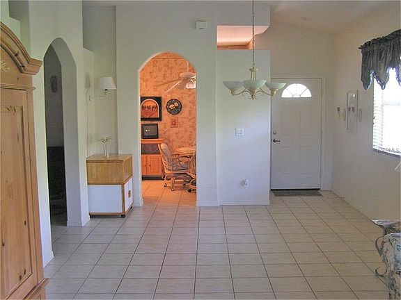 3rd image of 1757 Fountain View Cir #1757
