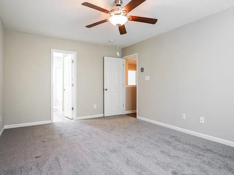 70 Brookhaven Dr — Photo 13
