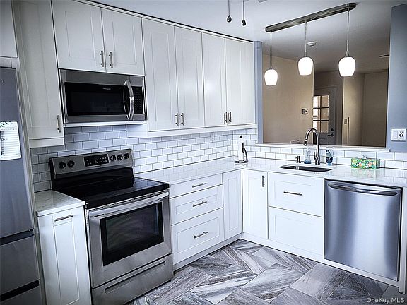 3rd image of 375 Woodbridge Drive #C