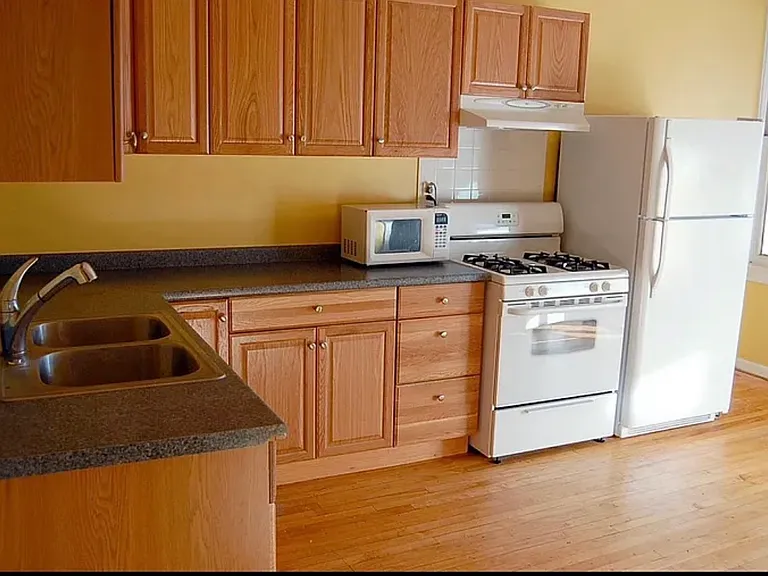 3144 N Ridgeway Ave #1 — Photo 3
