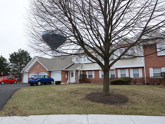 3rd image of 240 Winnsboro Ct #1