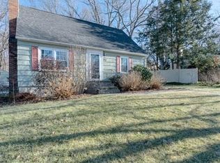 63 Paradox Dr, Worcester, MA 01602