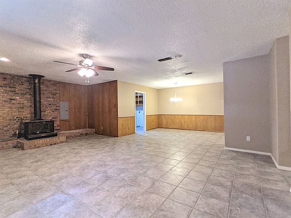 5th image of 134 Bellaire Dr #A
