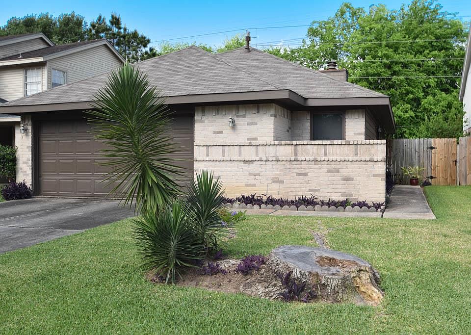 1st image of 16703 Shrub Oak Dr